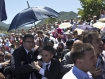 Attack against Serbian PM in Srebrenica, 3 people arrested Attack against Serbian PM in Srebrenica, 3 people arrested