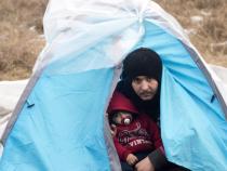 Hungary mulling anti-migrant border fence Hungary mulling anti-migrant border fence