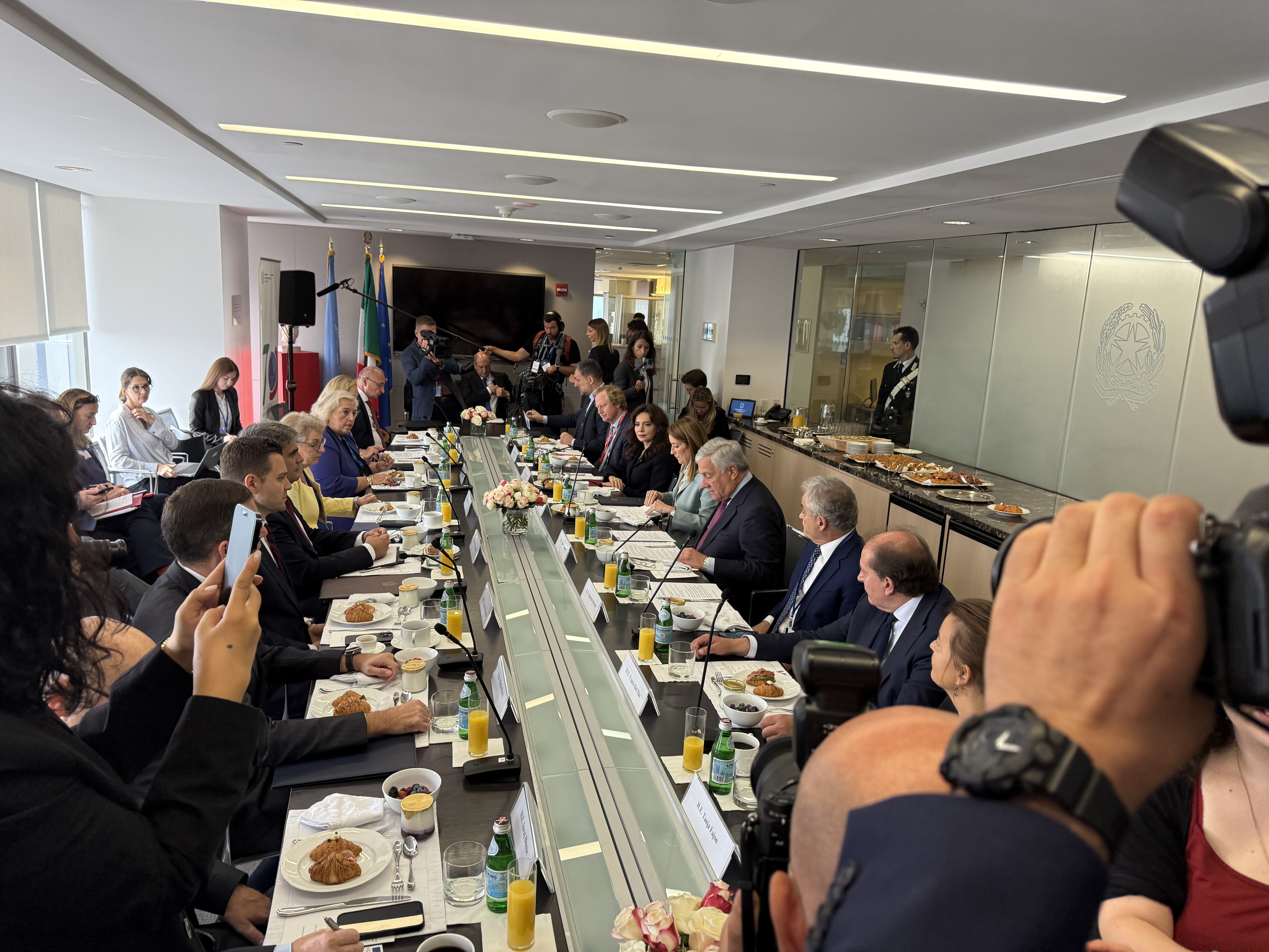 SG Dal Mas speaking with MFA Antonio Tajani at the "Friends of the Balkans" meeting (New York, 25 september 2025)