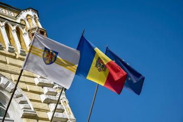Moldovan and European flag