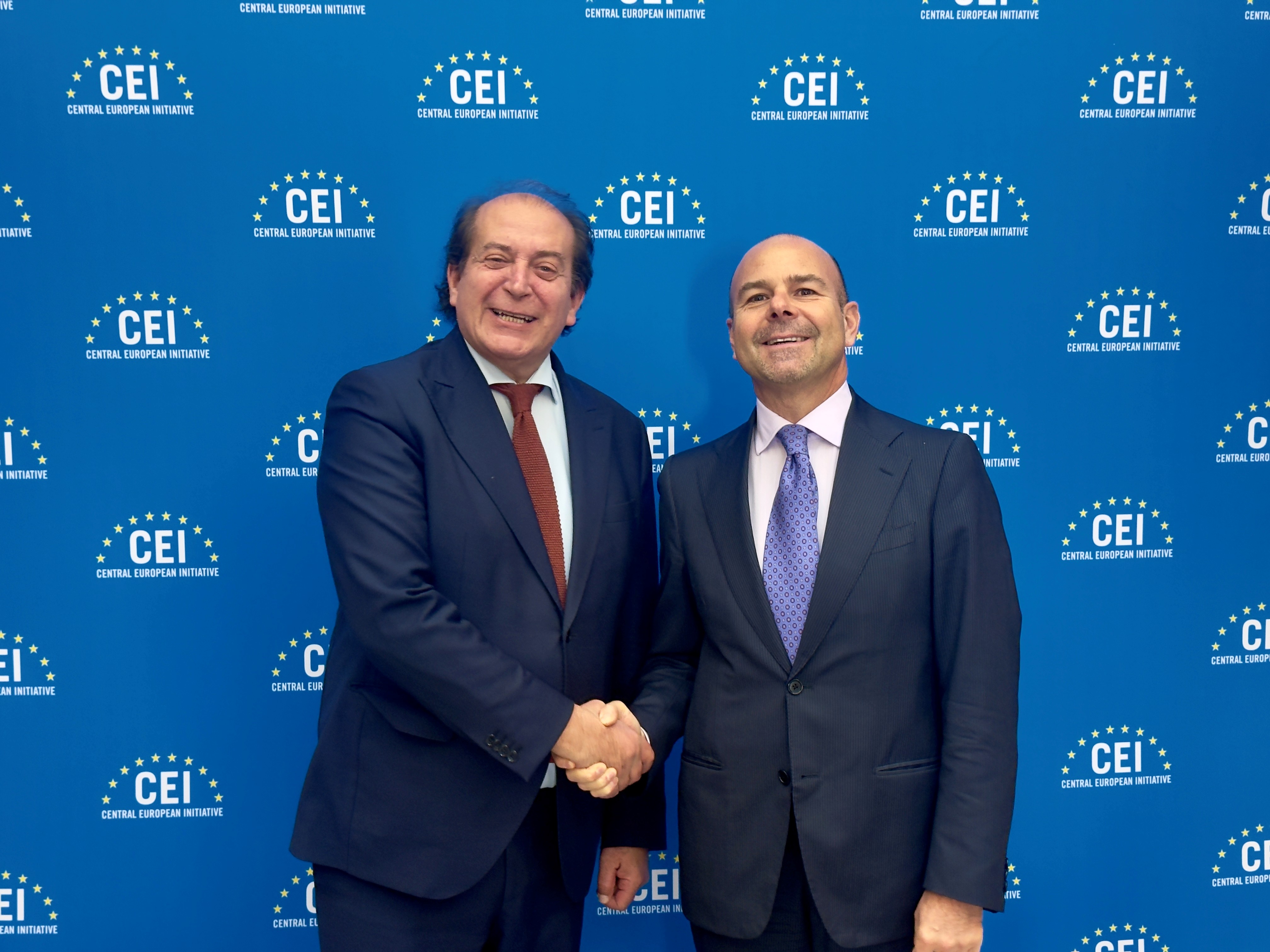 Secretary general Dal Mas wlecomes the new Italian National Coordinator Ambassador Alfredo Durante Mangoni