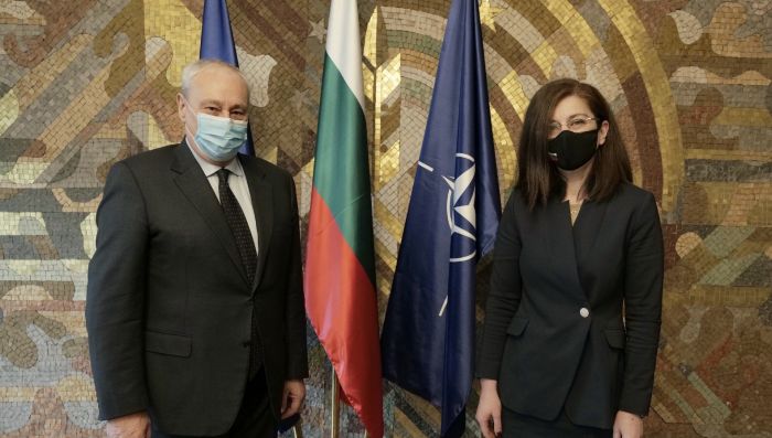 SG visit to Bulgaria. From left: SG Roberto Antonione and Foreign Minister Teodora Genchovska (Sofia, 14 February 2022)